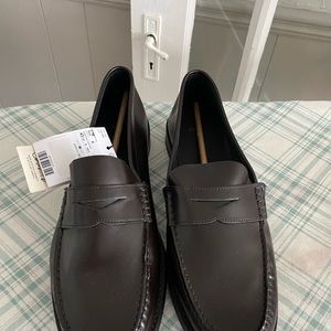 Mens size 11 Leather Penny Loafers brand new